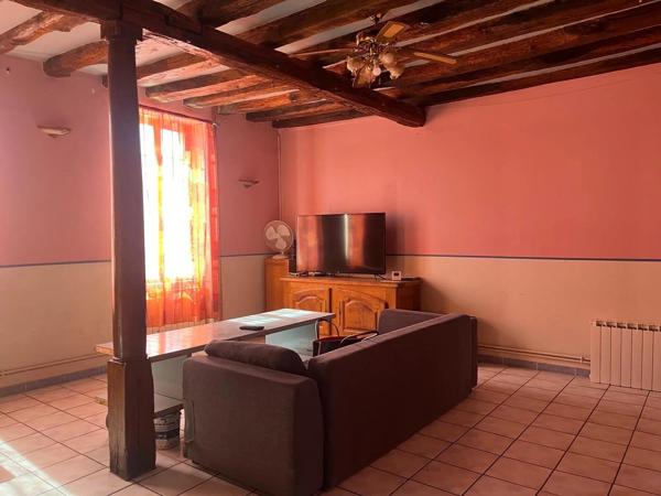 Vente                                                      Maison
                        
                     8 pièces                      142 m2                     à Challuy