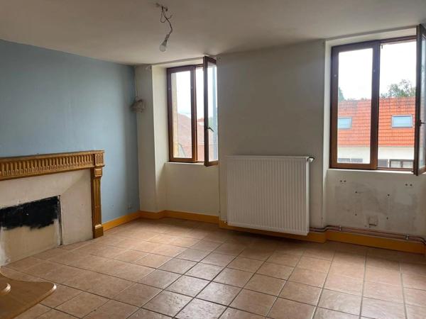 Vente                                                      Maison
                        
                     8 pièces                      142 m2                     à Challuy