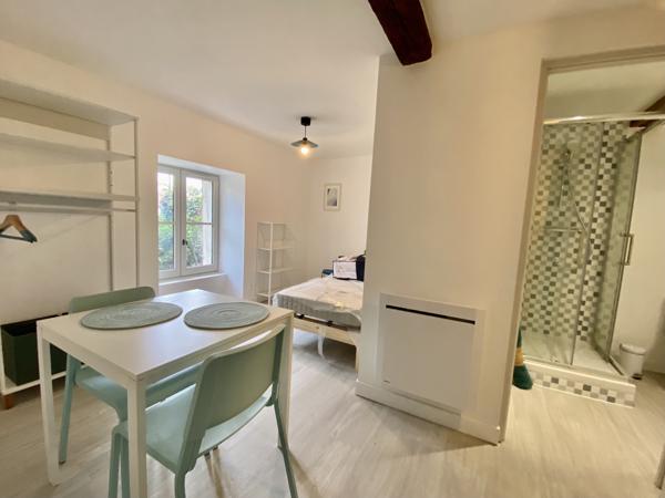 STUDIO MEUBLÉ 19.18 M2