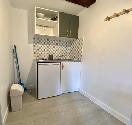 STUDIO MEUBLÉ 19.18 M2