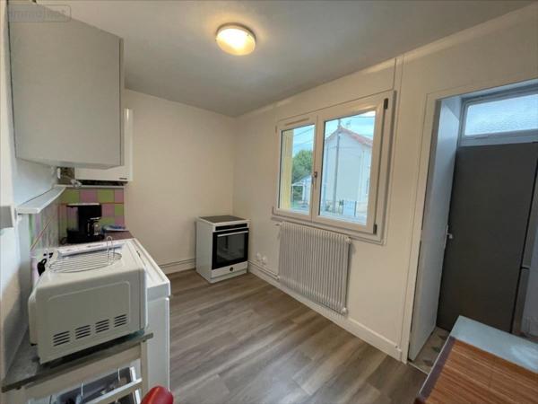 Appartement à louer à Dole dans le Jura (39100), ref : 39033-976110