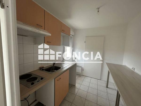 Location Appartement 3 pièces 74.3 m² - 10-12 RUE MONDESIR Montauban 82000