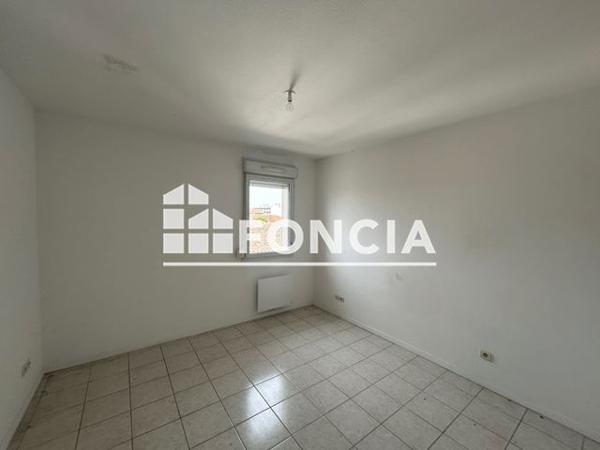 Location Appartement 3 pièces 74.3 m² - 10-12 RUE MONDESIR Montauban 82000