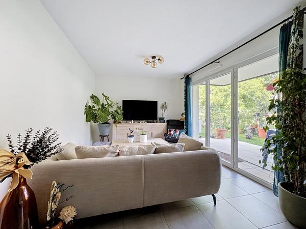 Appartement
         4 pièces
        - 86 m² Exclusivité 380 000 € *