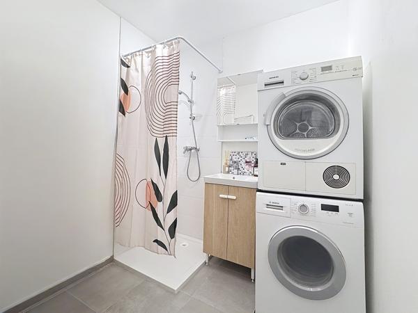 Appartement
         4 pièces
        - 86 m² Exclusivité 380 000 € *