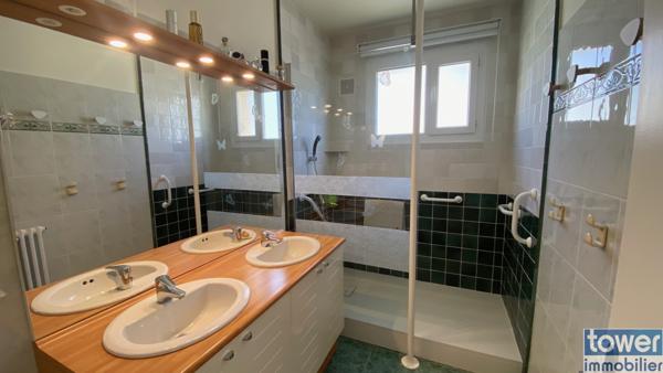 VILLA T6 CENTRE L ISLE JOURDAIN