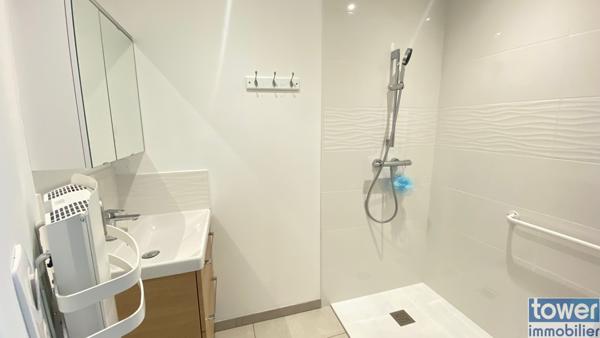 VILLA T6 CENTRE L ISLE JOURDAIN