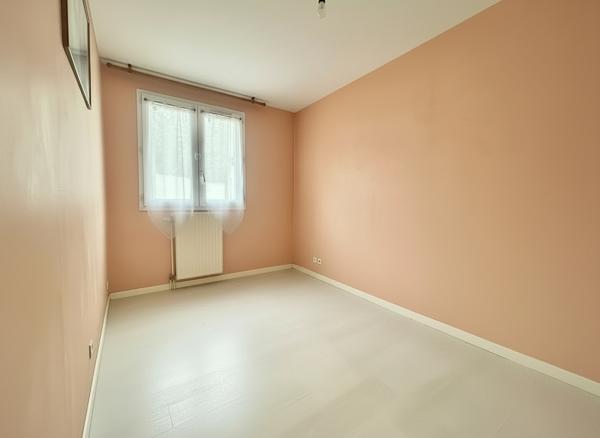 Appartement 4 pièces au rez-de-chaussée avec grande terrasse