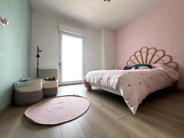 Magnifique maison en R+1 de 200 m² environs de style mas sans vis-à-vis avec grande piscine 8 sur 4