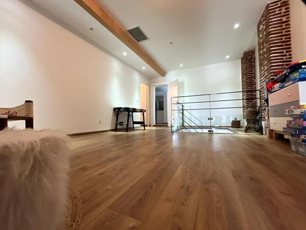Magnifique maison en R+1 de 200 m² environs de style mas sans vis-à-vis avec grande piscine 8 sur 4