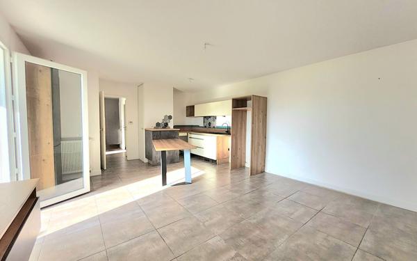 Appartement à vendre    3 pièces • 64,49 m2 Saint-Pierre-d'Irube