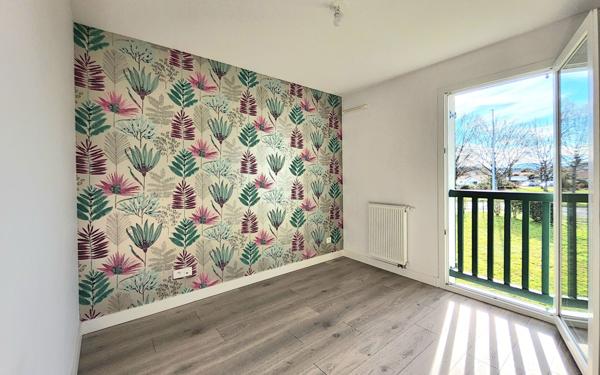 Appartement à vendre    3 pièces • 64,49 m2 Saint-Pierre-d'Irube