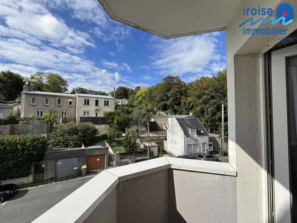 T2 MEUBLE – BALCON – PARKING