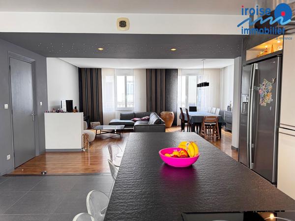 SUPERBE APPARTEMENT T6 AVEC PARKING