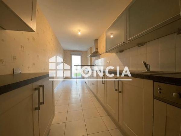 Location Appartement 3 pièces 86.01 m² - 42 RUE SAINT SIMPLICIEN Poitiers 86000