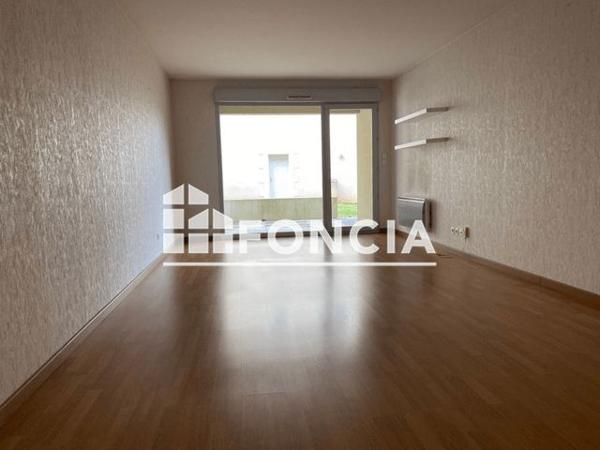 Location Appartement 3 pièces 86.01 m² - 42 RUE SAINT SIMPLICIEN Poitiers 86000