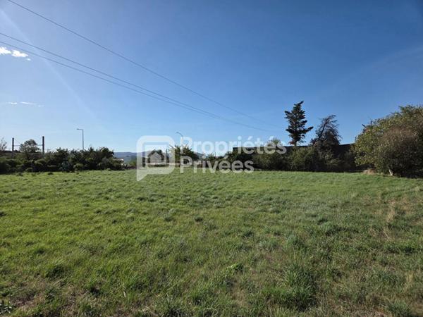 Terrain constructible Zone d'activité Fortuneau Montélimar 1465 m2