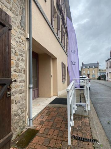 Hotel/Bar/Restaurant 30 pièces 230 000 €