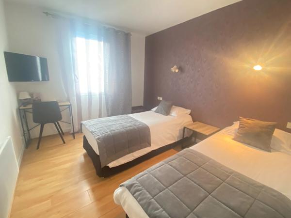 Hotel/Bar/Restaurant 30 pièces 230 000 €