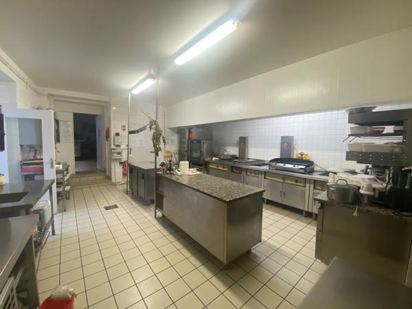 Hotel/Bar/Restaurant 30 pièces 230 000 €