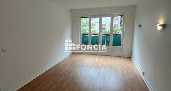 Location Appartement 3 pièces 63 m² - Chilly-mazarin 91380