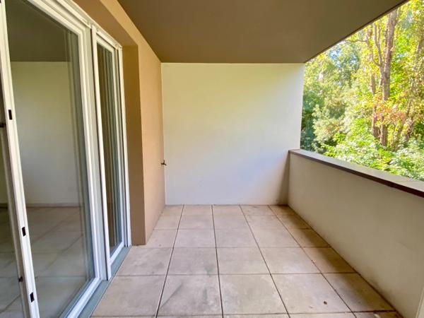 Dpt Hérault (34), à louer MONTPELLIER appartement T3 d'envieon 63 m² avec terrase de 12 m²