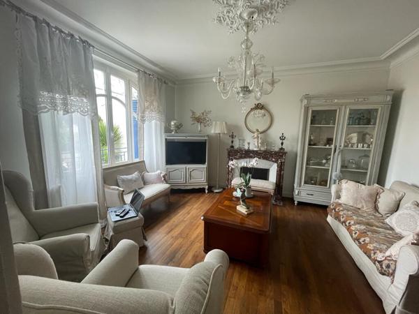 Maison Bourgeoise élégante à COMMEQUIERS entièrement rénovée