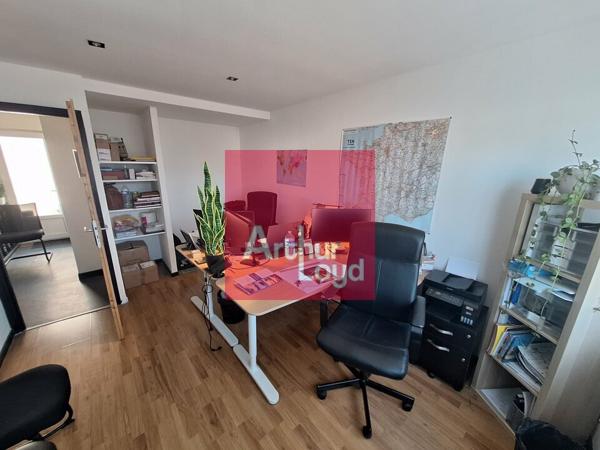 BREZET - BUREAUX DE 110 M² A LOUER AVEC TERRASSES