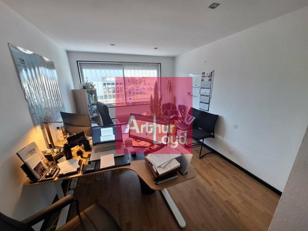 BREZET - BUREAUX DE 110 M² A LOUER AVEC TERRASSES