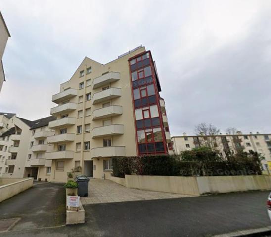 Location Parking - 10 m² (réf : 477843)