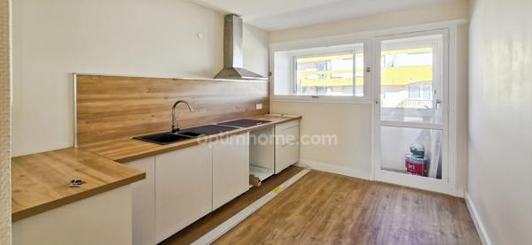 Appartement à vendre 3 pièces PAU (64)T3 65 m² – Dernier étage – Vue Pyrénées – Terrasse plein sud – Place de parking – Pau centre