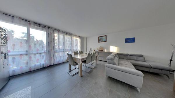 Appartement Roissy En Brie 4 pièce(s) 82 m2