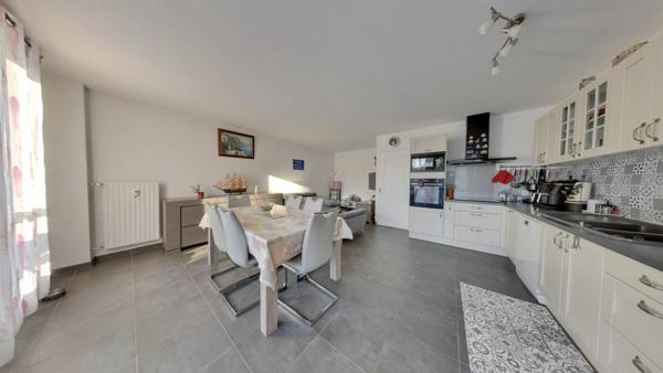 Appartement Roissy En Brie 4 pièce(s) 82 m2