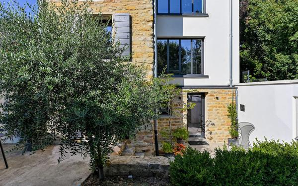 SAINT DIDIER AU MONT D'OR - Très belle maison de hameau au calme sans vis a vis avec vue et extérieur