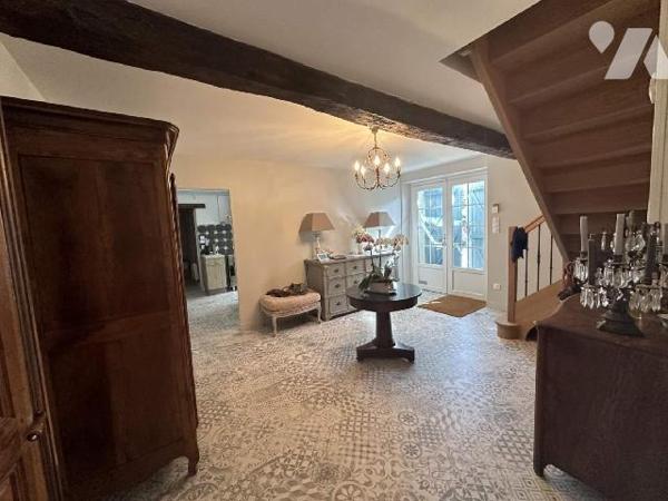 Charme et Espace !
Maison à usage d'habitation située sur la commune de CHOUZE SUR LOIRE qui of...