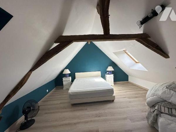 Charme et Espace !
Maison à usage d'habitation située sur la commune de CHOUZE SUR LOIRE qui of...