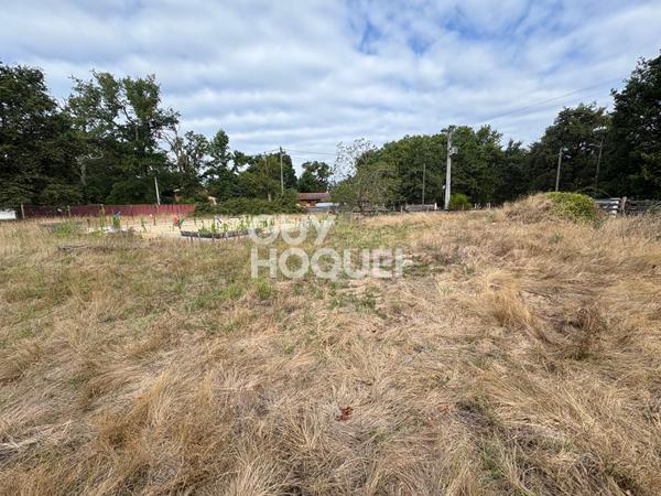 Terrain de 1435 m² avec permis de construire