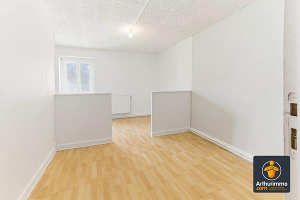 Location                                                      Appartement
                        
                     4 pièces                      134 m2                     à Saint-Priest