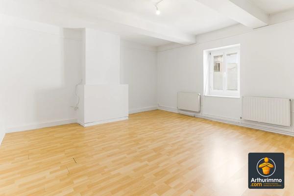 Location                                                      Appartement
                        
                     4 pièces                      134 m2                     à Saint-Priest