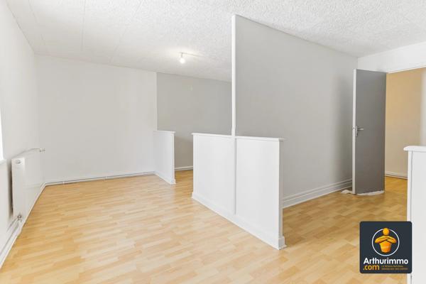 Location                                                      Appartement
                        
                     4 pièces                      134 m2                     à Saint-Priest
