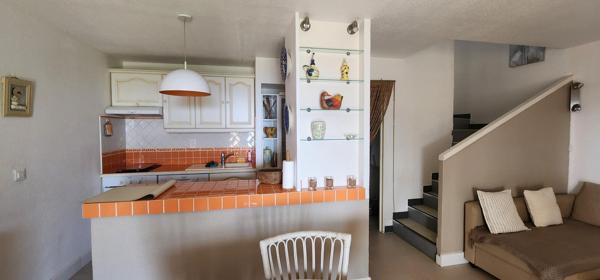 Vue mer panoramique de toutes les pièces