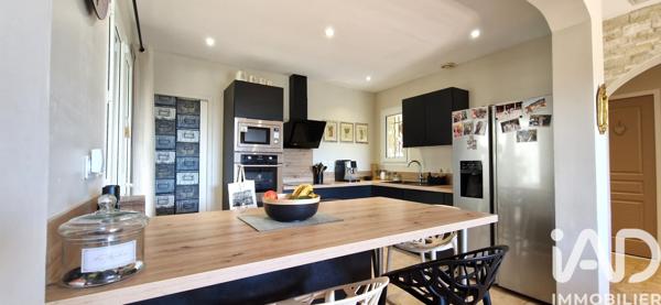 Maison à vendre 6 pièces 134 m² Caumont-sur-Durance