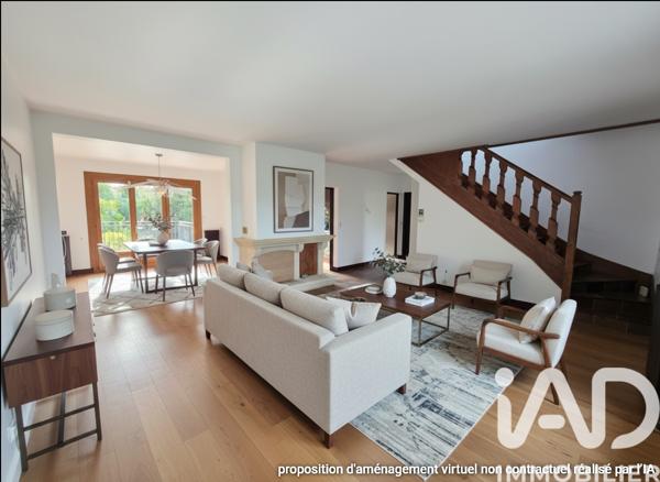 Maison à vendre 6 pièces 123 m² Le Mesnil-Saint-Denis