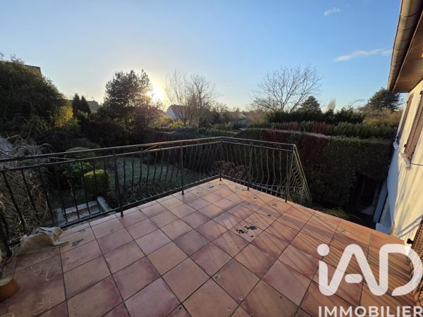 Maison à vendre 6 pièces 122,54 m² Le Mesnil-Saint-Denis