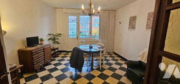 DUNKERQUE Centre, Appartement T4 lumineux au 1er étage avec balcon et Garage fermé,  comprenant...