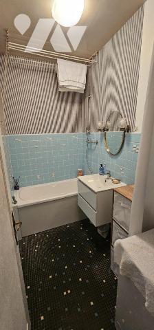 DUNKERQUE Centre, Appartement T4 lumineux au 1er étage avec balcon et Garage fermé,  comprenant...