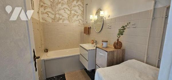 DUNKERQUE Centre, Bel Appartement T4 lumineux au 1er étage d'une copropriété bien tenue avec ba...