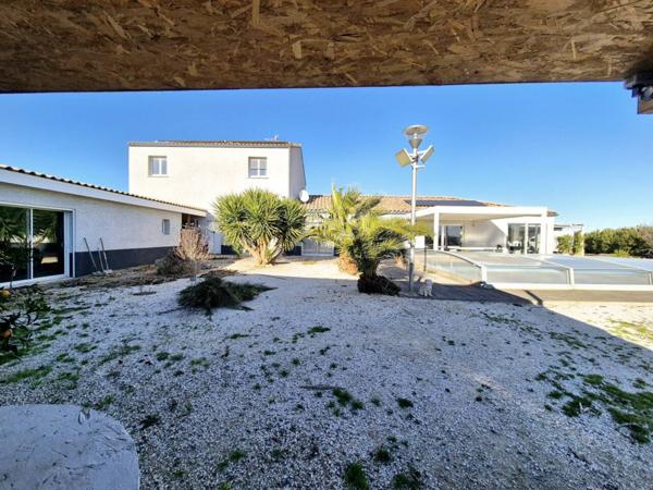 Maison à vendre 7 pièces de 340 m²