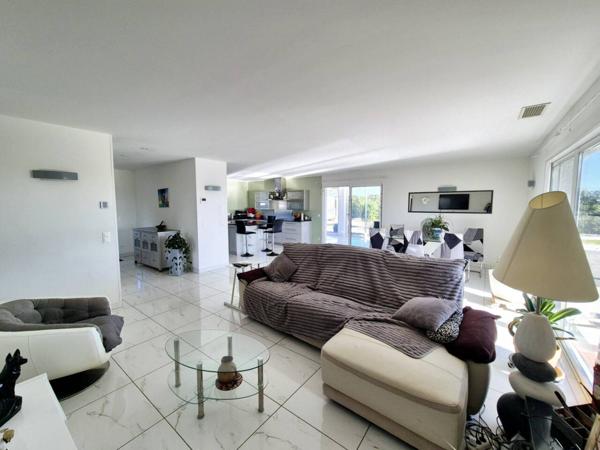 Maison à vendre 7 pièces de 340 m²