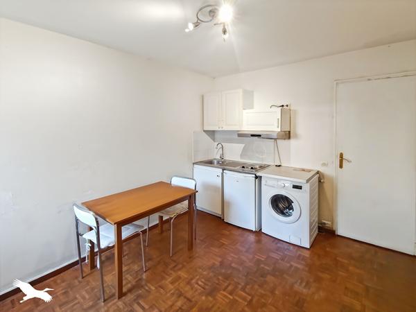 Appartement à vendre 95 000 € Marseille 08 1 pièce 15,6 m² DPE E